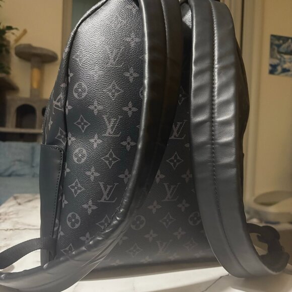 Louis Vuitton Discovery Backpack MM - Picture 4 of 8